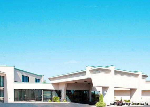 Quality Inn And Conference Center I-80 Grand Island Doniphan Exterior photo